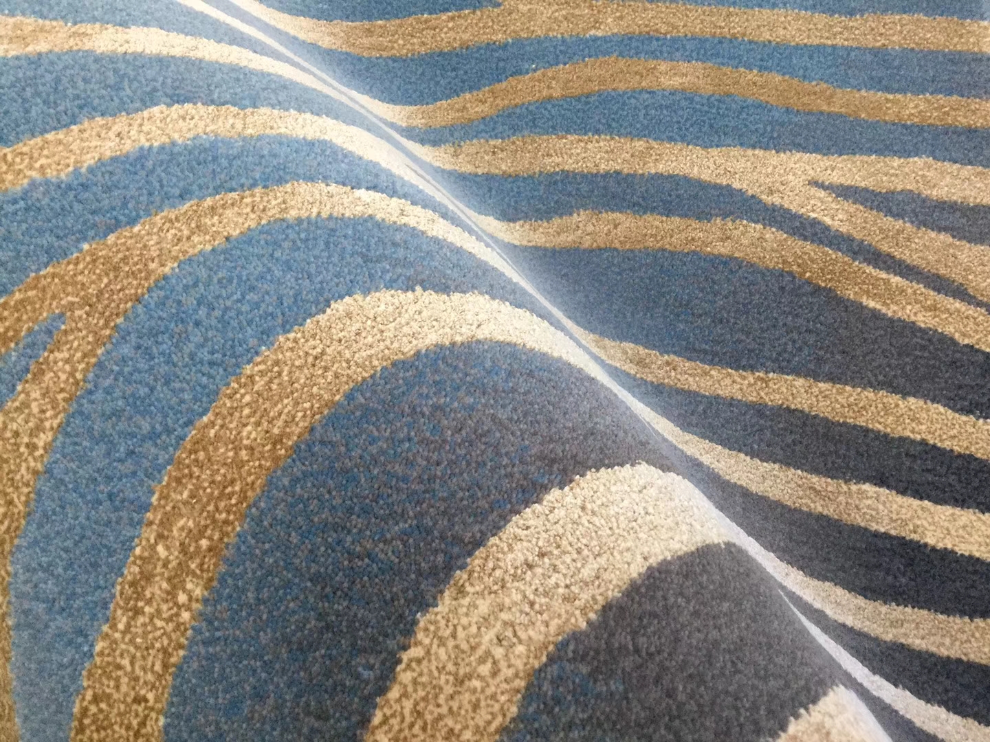 Pure silk hand-tufted carpet | OEKO-TEX® certified dyes for luxury interiors | Custom size up to 10x15m